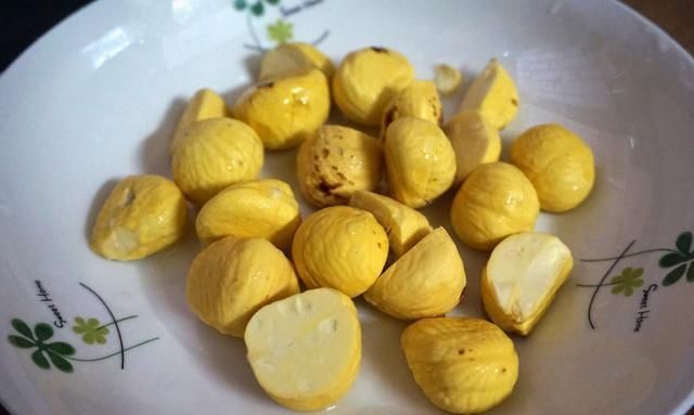 板栗鸡块|外国人叫它“人参果”,和鸡肉一起炖,健脾养胃还补肾