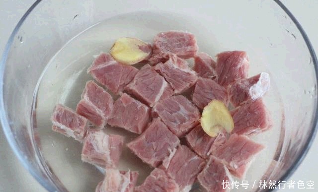 秘诀|肉馅馄饨又干又柴?教你一个鲜美的秘诀,调馅把握2点