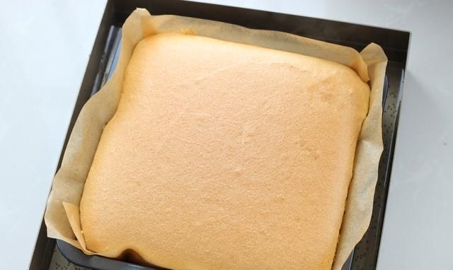  蛋糕|碰一下抖三抖的蛋糕，口感轻盈细腻，配方比例告诉你，一次就成功