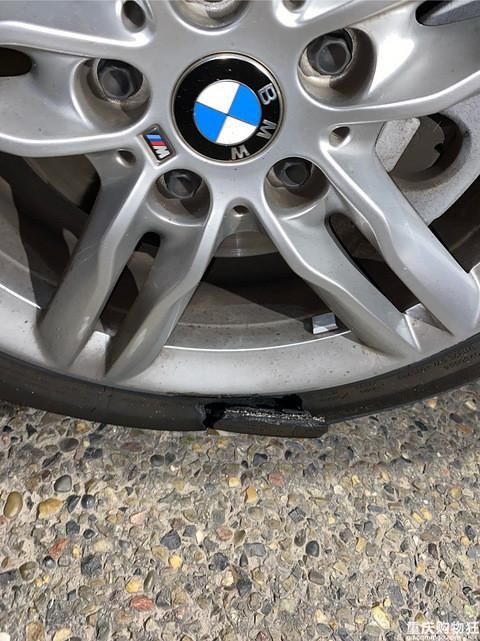 凌晨|凌晨2点女朋友开着车，发现胎压突然报警，吓得我酒都醒了