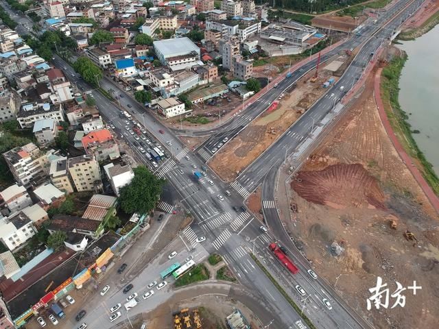  报记者|图集｜小金河大道主线通车，“两环八射”布局加速