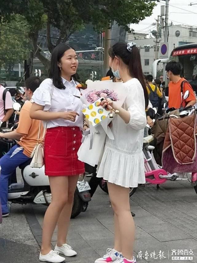  考生|壹起见证新高考｜高考结束，考生没啥感觉，家长却激动哭了