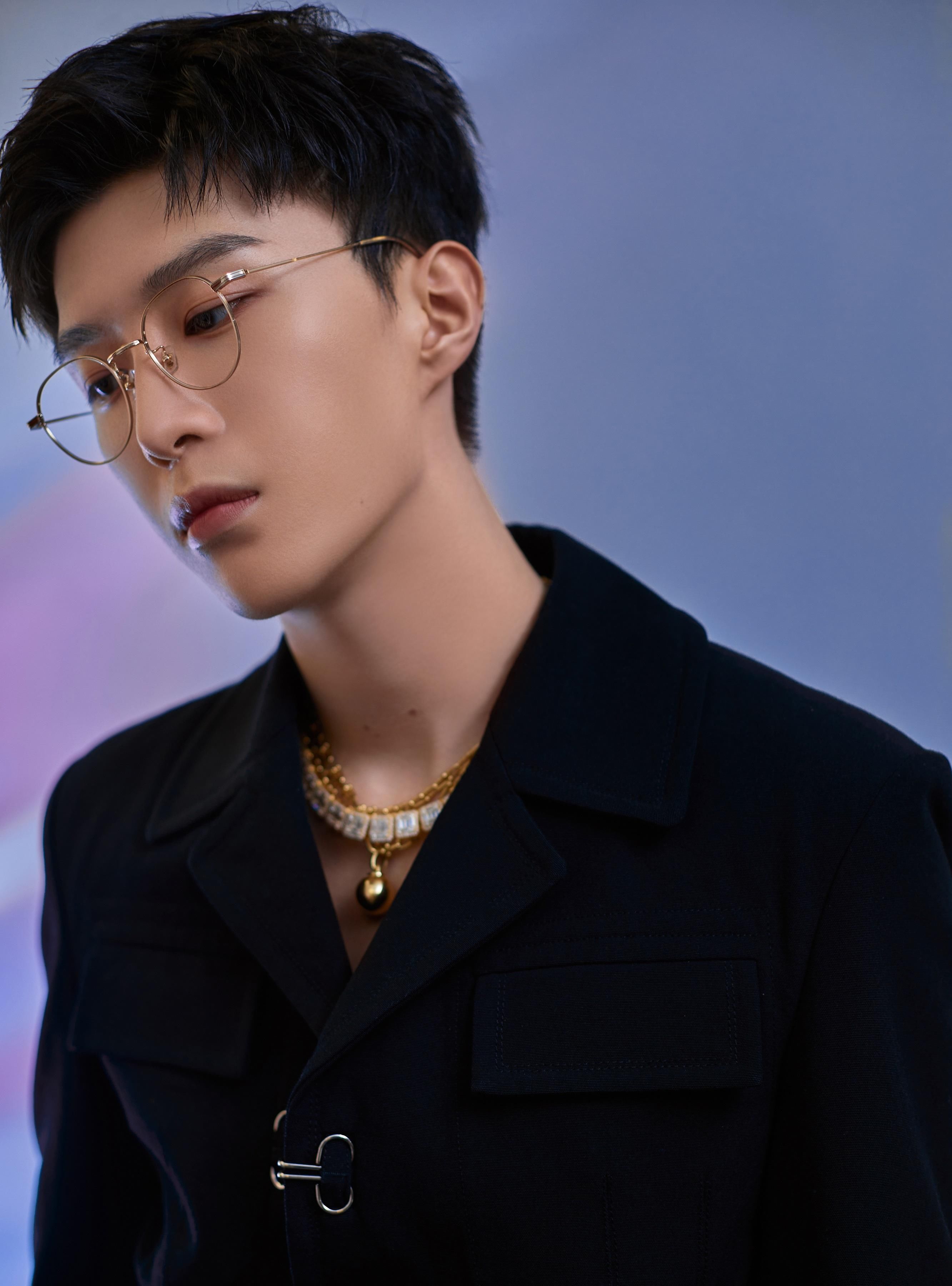  兄弟|乐华七子合体与蔡徐坤同台，朱正廷被调侃，毕雯珺要为兄弟拔牙