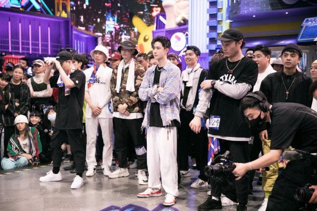 王一博|《这就是街舞》:王一博battle炸裂全场,网友:我人没了