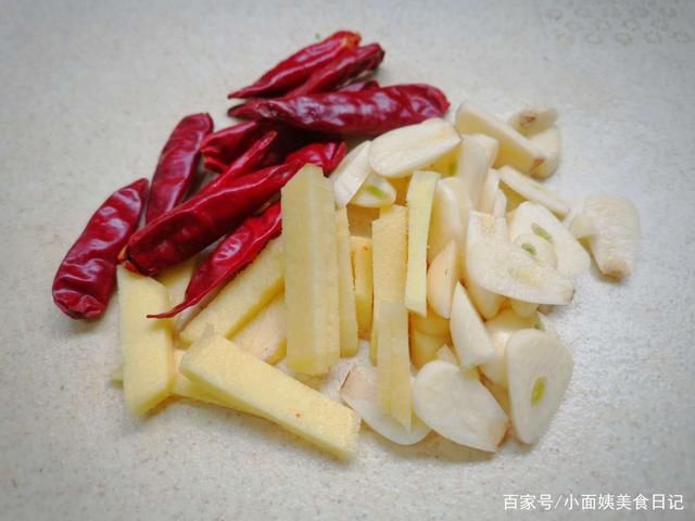 美食|冒菜?很多人都爱吃这一口,自己做食材简单又营养,比买的还好吃