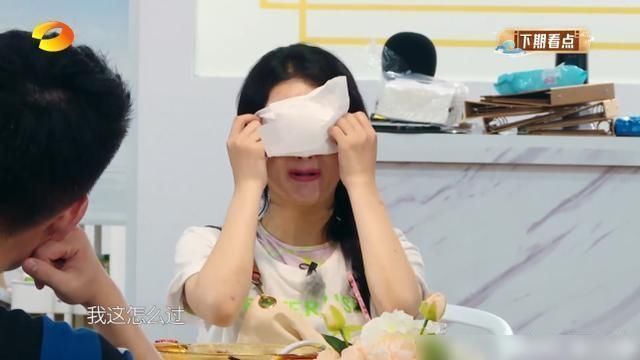  中餐厅|中餐厅4：黄晓明暂退，赵丽颖当店长状况不断，首位飞行嘉宾亮相