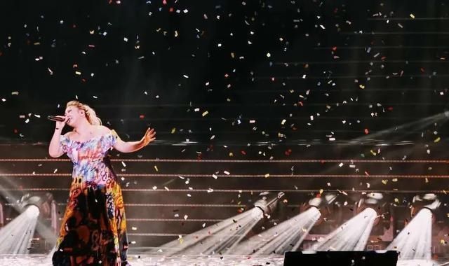 郑少秋|郑少秋与沈殿霞之女无惧被嘲肥胖,三十五岁可继承母亲6000万遗产