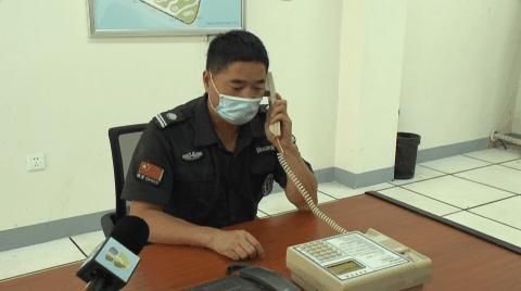  故障|金山一台电梯突然停运...但被困电梯里的人却一点不害怕？