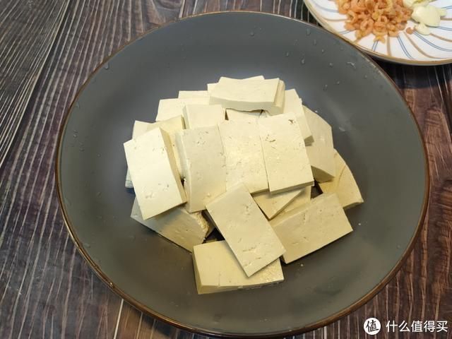 做法|适合新手的白菜炖豆腐家常做法,只需多加一味调料,汤白味鲜,好吃到汤汁都不剩