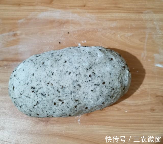 馒头|黑芝麻馒头,营养丰富,暄软可口