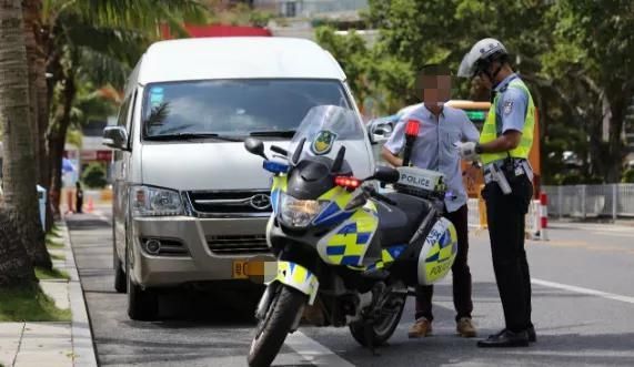 香洲交警|网友的一番留言,竟让珠海街头大量车辆突然消失!街坊纷纷拍手叫好!