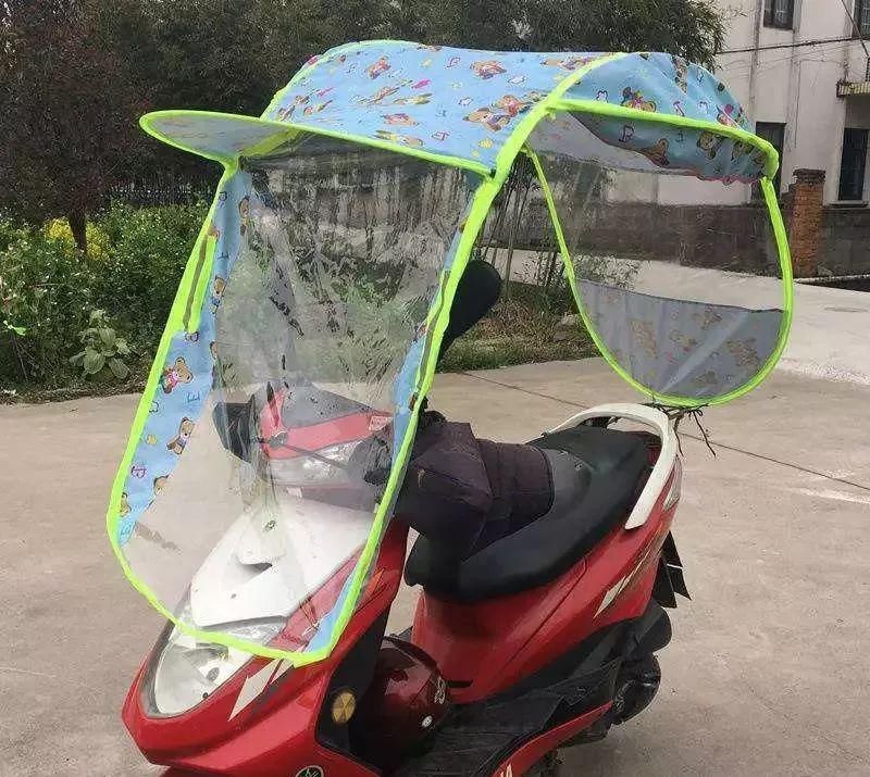 加装遮阳棚|【与安全同行】电动车加装车篷,能防晒挡雨却难防风险!