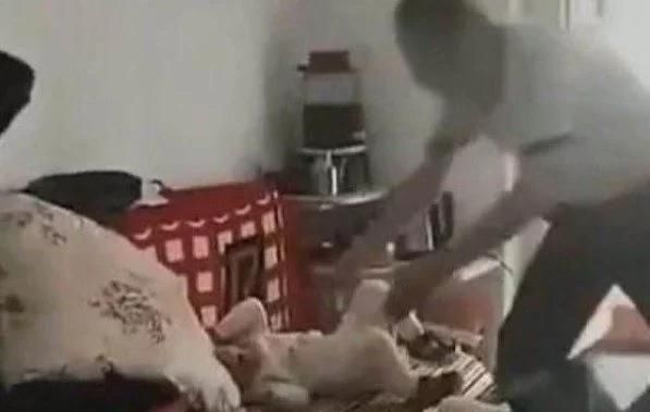 小孩|无论你的父亲多不好，也绝对不是这样的？