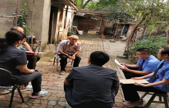 法律|维护法律权威，实现法官温情