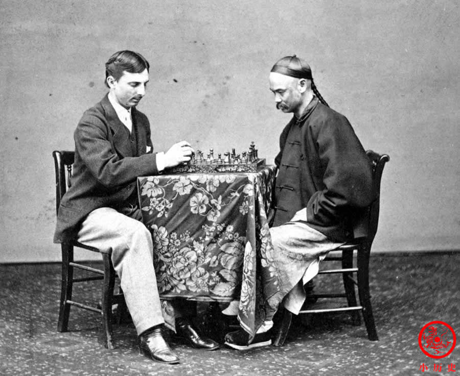 晚清|晚清老照片：慈禧太后妹夫腰挎马刀很威风；朝廷官员向殖民者下跪