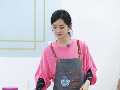  中餐厅|《中餐厅4》战报公布，赵丽颖3篇黑稿被当成战绩庆祝，工具人实锤