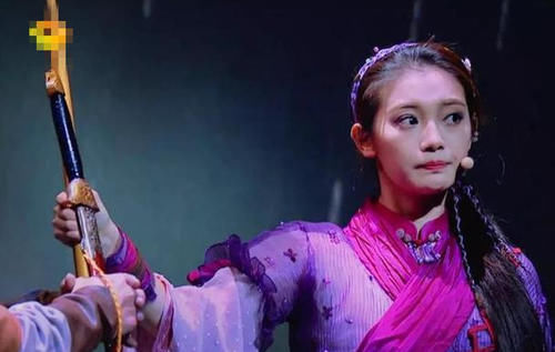  榜上有名|曾参加过《一年级》的她们都火了，虞书欣榜上有名，这是什么神仙综艺！