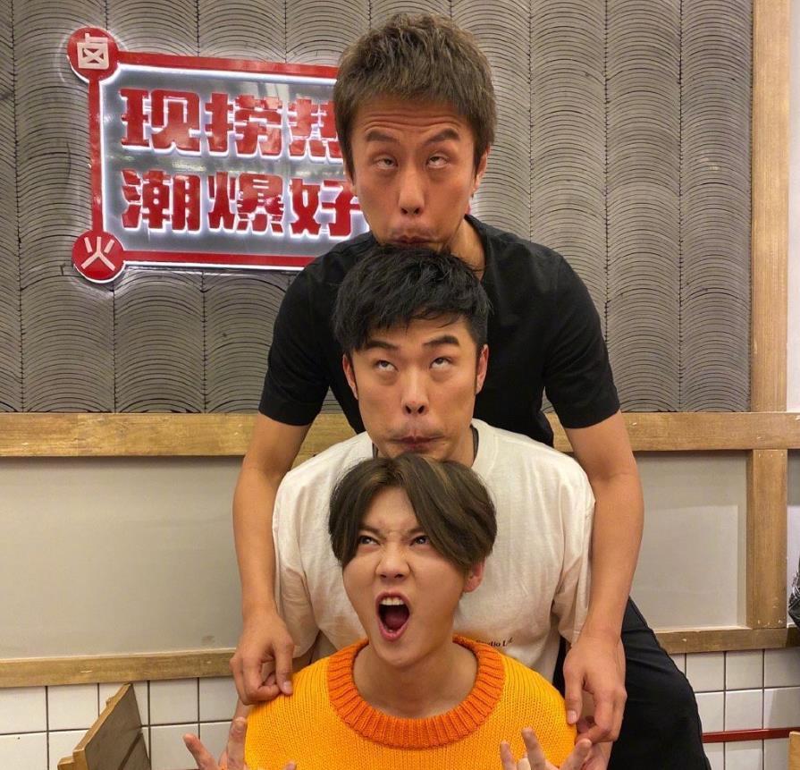 真实|陈赫和鹿晗互晒丑照之后,邓超也加入了,跑男团真实关系一目了然