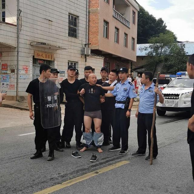  受过|凶手曾春亮亲弟弟：他为啥杀人？一切的根源在于没受过正确教育