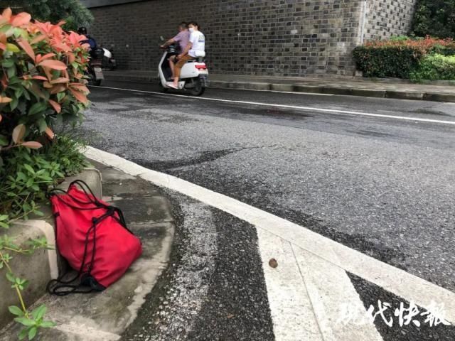  营门|突发！男子从标营门上坠亡