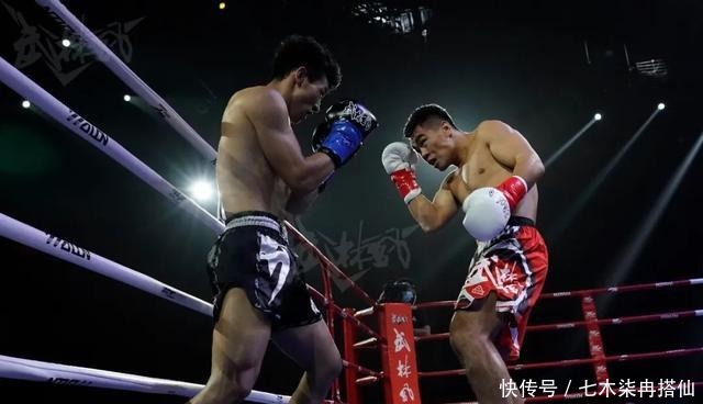 记录|记录精彩瞬间!中国超级新人王赛65KG四强即将决出