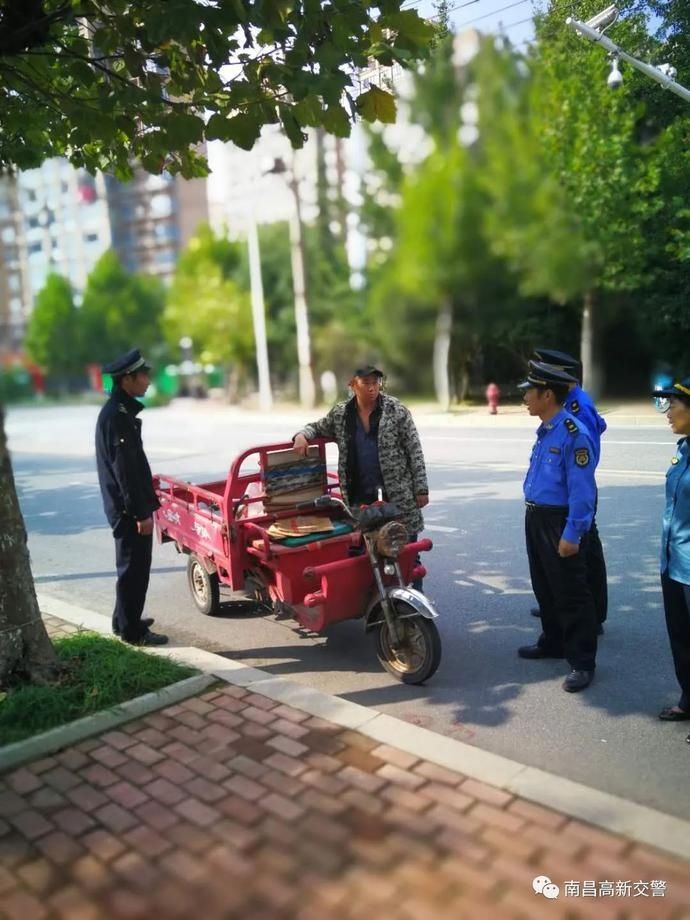 专项|高新交警开展电动三轮四轮车专项整治