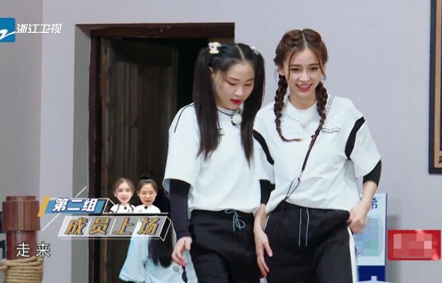  奔跑|《奔跑吧》最不守规则的嘉宾，玩游戏时公然“放水”，心疼baby