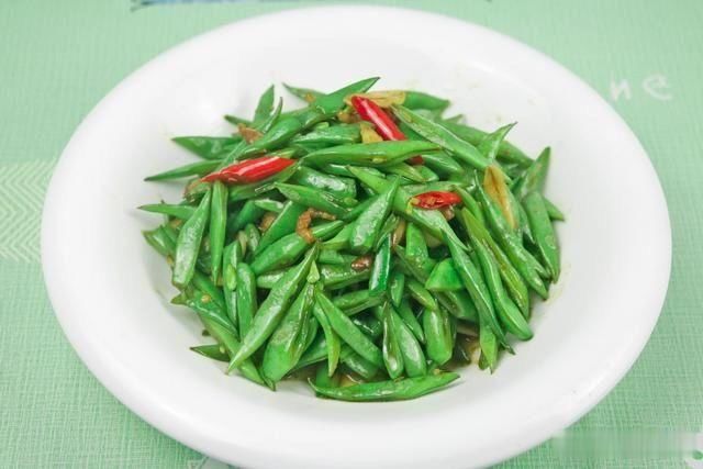 诀窍|饭店的小炒四季豆为啥好吃?原来诀窍在这里,香辣脆爽,下饭一绝