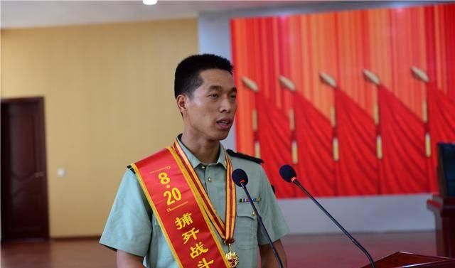  一战|5米外犯罪嫌疑人开枪拒捕，武警中队长果断击毙一战成名