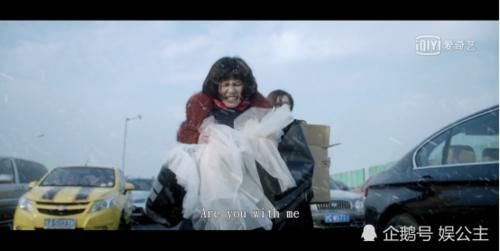  唐婉如|《奔跑吧8》张大大被蔡徐坤折磨成唐婉如！baby这身显腿短！