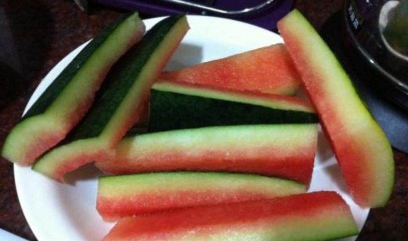  西瓜皮|西瓜皮千万不要扔，你想不到的7种妙用！