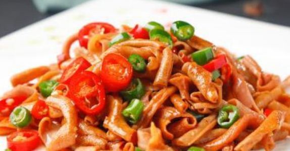 几道菜|一家四口的晚餐,花几个小时做了几道菜,不吃完都舍不得放下碗