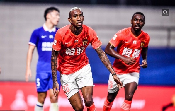 摩托|恒大4比1完胜申花!“小摩托”花式表演:进球造乌龙造点球全活奉献