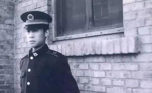  突击|豆瓣9.4分的《士兵突击》，那些幕后故事让人感慨万分