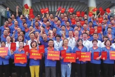 诚实守信|奔马出租公司的哥的姐拾金不昧讲信用 3年多主动上交失物3844件