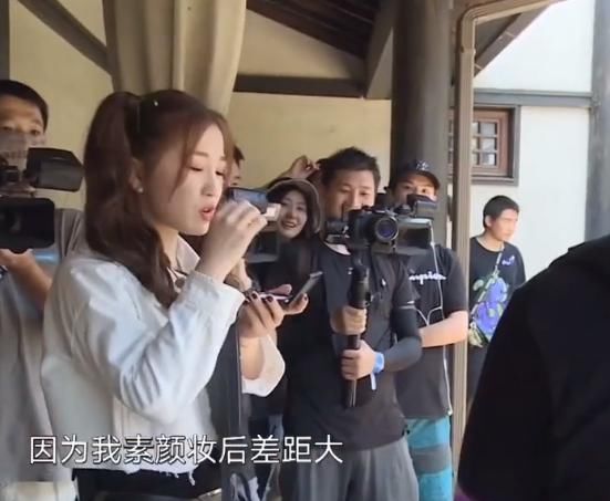  虞书欣|岳云鹏问虞书欣：为什么一直补妆？听到本人回复，忍不住笑出鼻涕泡