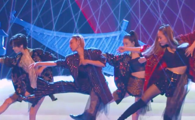  三公|《乘风破浪的姐姐》三公个人战燃炸, 万茜团为拉票拼了, 好能放得开