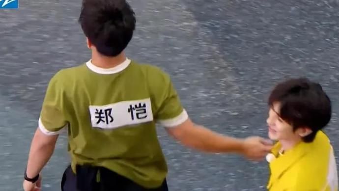  节目|《跑男8》谁撕名牌最多？郭麒麟第4，baby第2，第1是被忽略的他