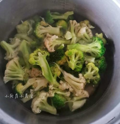  蔬菜|有肉有蔬菜的早餐，十几分钟就能做好，操作简单，营养丰富还美味