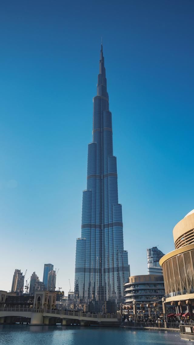 迪拜|迪拜人吃什么?到菜市场转一圈就明白了,帝王蟹、鲨鱼,应有尽有