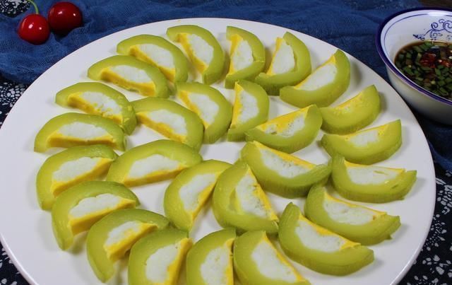  入锅中蒸熟|今年过节不拜年，分享6道蒸菜，简单易做，在家吃的舒服开心