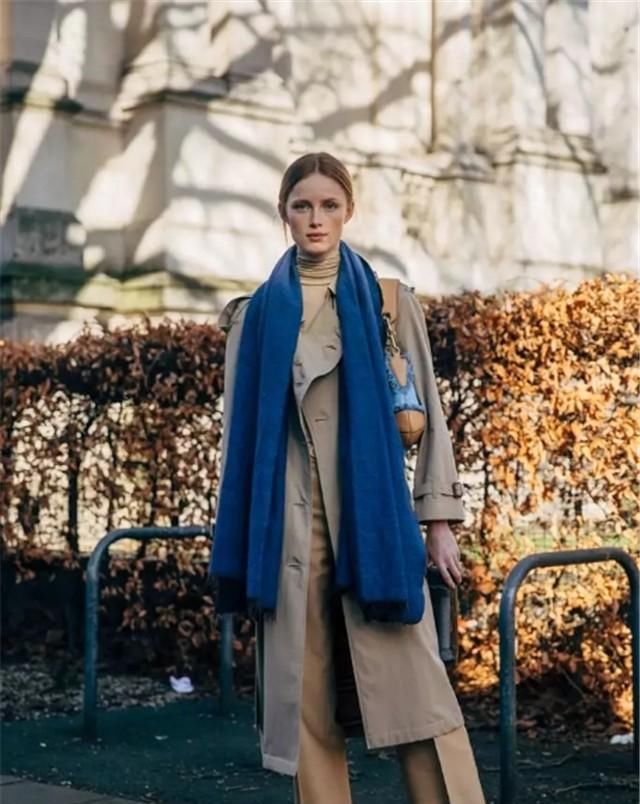  适合|早秋穿风衣怎么搭才好看？这5种“内搭”请收好，上班日常都适合