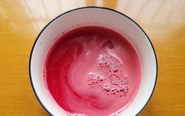  西瓜汁|西瓜买回来别直接吃，换个小花样，口味升级，清凉软嫩好消暑