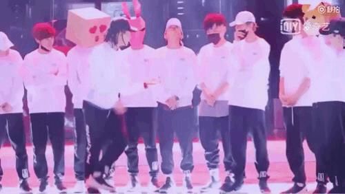  或许|做了三年PD的张艺兴，他说30岁以后或许要培养自己的练习生了