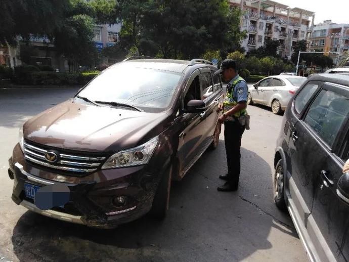 守护|国庆我在岗丨梧州交警“逢五”亮剑,守护平安畅通出行路!