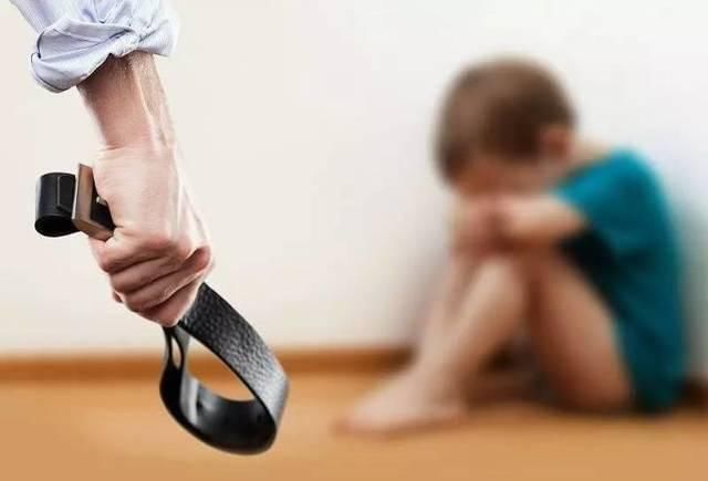  父亲|这3种爸爸，养出的孩子多半自卑又懦弱，长大很难出人头地