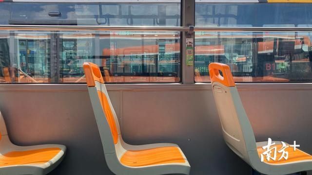  细节|新版“巨无霸”公交车上线广州BRT，这些细节不同了