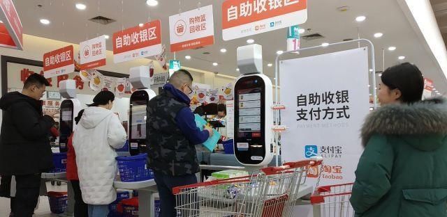  任职|女子住高档小区，曾任职世界500强！却在超市偷盗35次！被判刑！