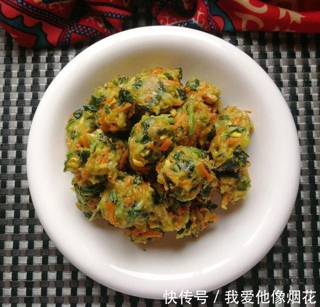 丸子|胡萝卜豆芽菠菜丸子,外酥里嫩,咸香适口