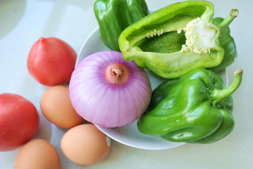  长出|如何种植发芽的洋葱